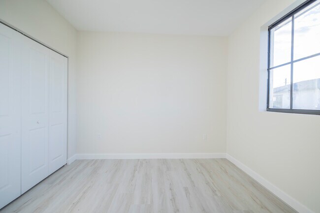 Building Photo - 18020 SW 103rd Ave