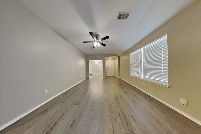 Building Photo - 19710 Twisted Creek Dr