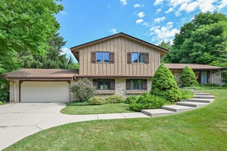 Building Photo - 6211 Fisher Ln