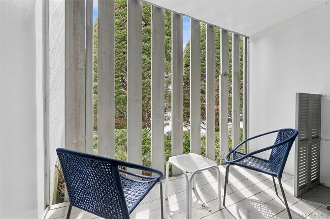 Building Photo - 274 Dune Rd