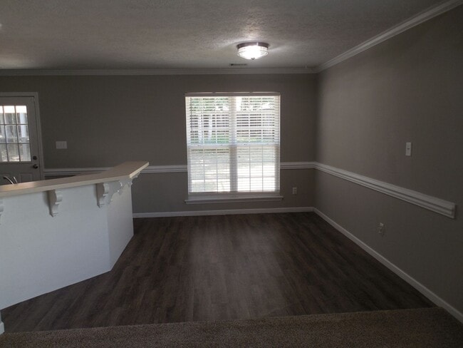 Building Photo - Available in Grovetown!