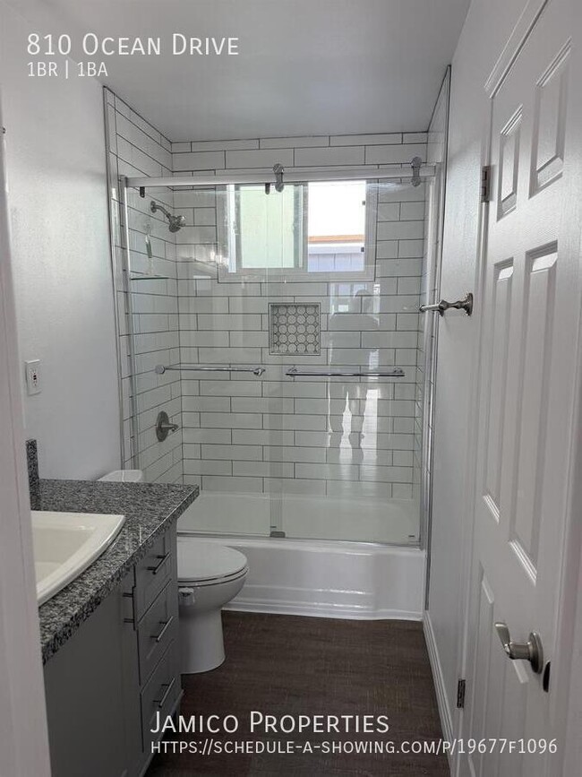 Building Photo - 810 Ocean Dr