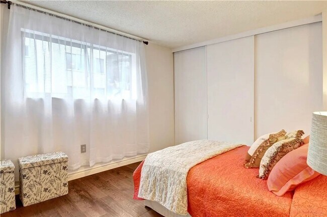 Building Photo - Plaza Royale Condominiums ~ Seattle