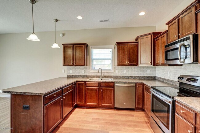 Building Photo - 116 Regatta Way