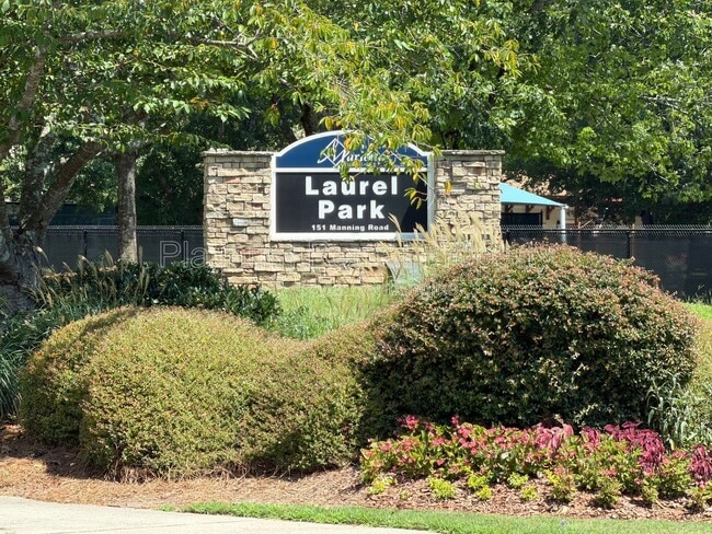 Building Photo - 467 Lees Trace SW