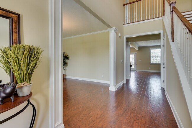 Building Photo - 5458 Everlook Cir