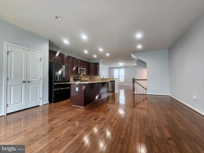 Building Photo - 729 Olive Wood Ln
