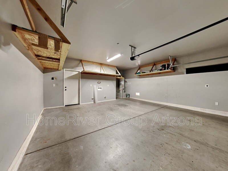 Building Photo - 39916 N River Bend Rd