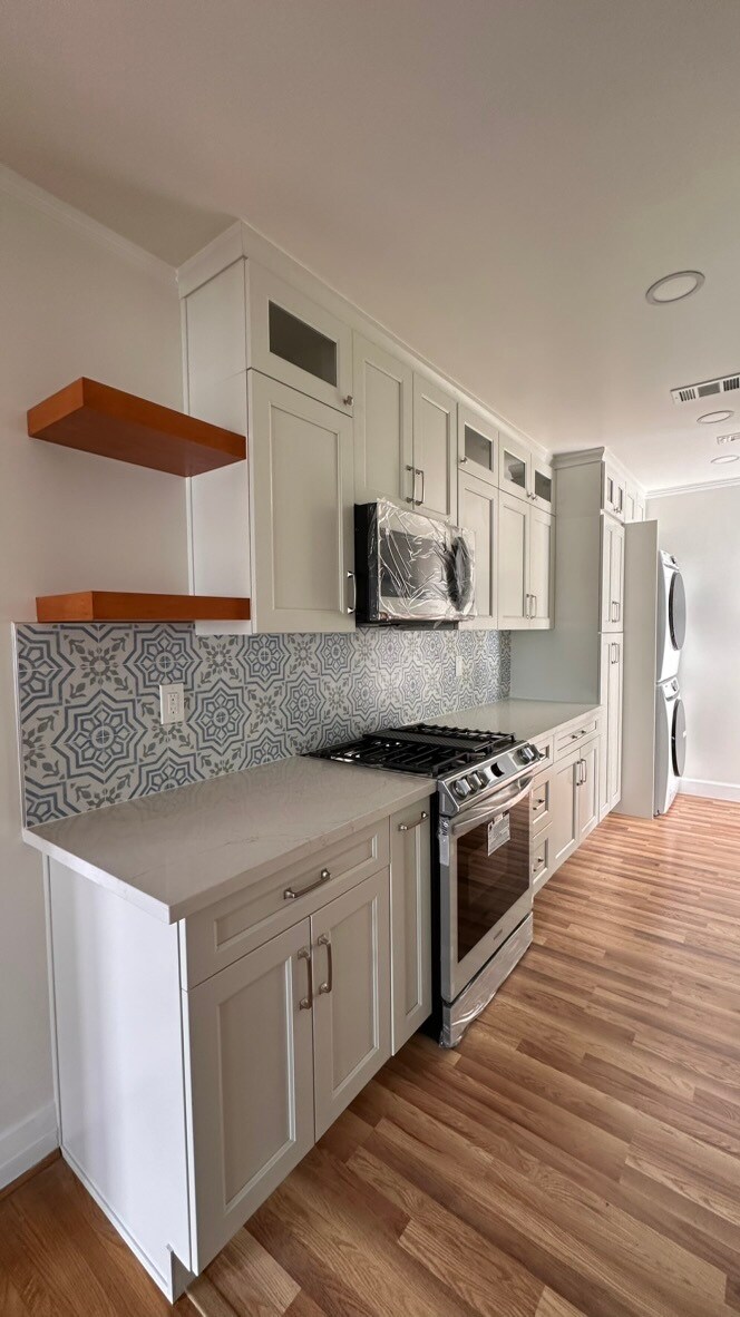 Kitchen - 3351 Hamilton Way