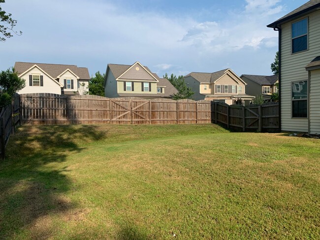 Building Photo - Modern 4 Bedroom | 2.5 Bath Home in Garner...