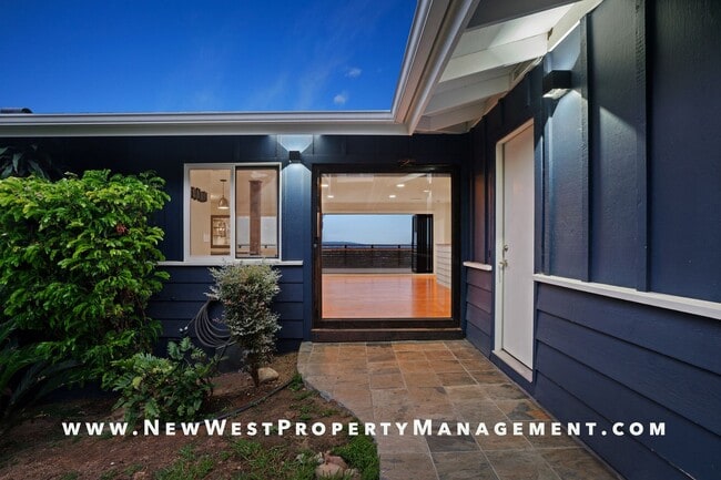 Building Photo - Exquisite Pacific Beach 4 bedroom located on a quiet cul-de-sac in the coveted Floral Terrace com...