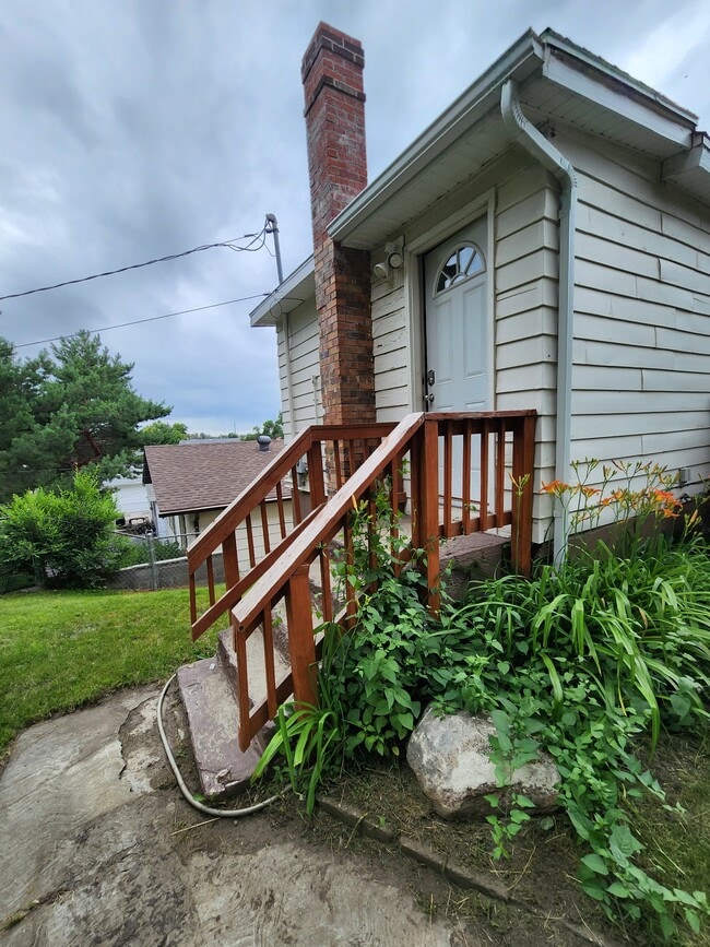 Building Photo - 505 S 10th St