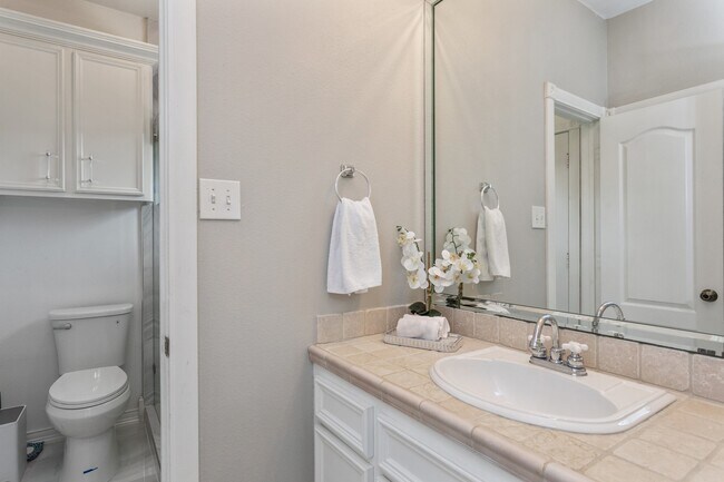 Building Photo - 9108 Quail Ridge Dr