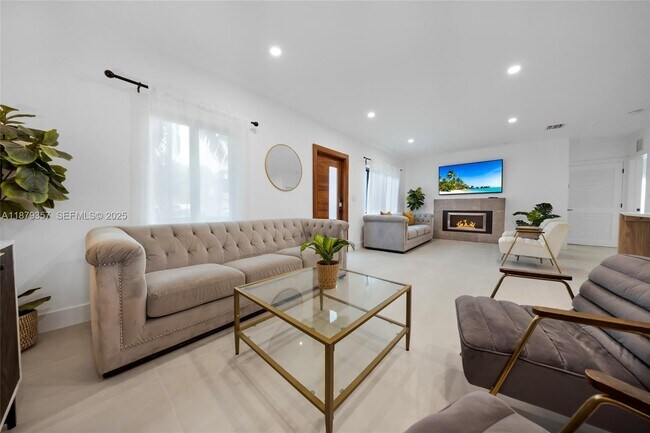 Building Photo - 260 NE 48th Terrace