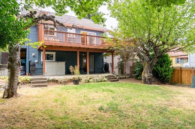 Building Photo - 4Bd/1.5Ba Seattle House