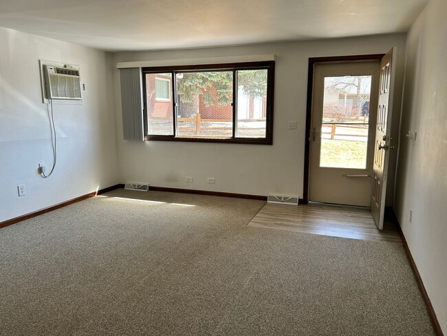 Building Photo - Two Bedroom Available For Rent In Longmont...