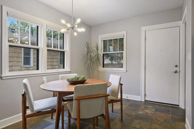 Building Photo - 4250 20th Ave S