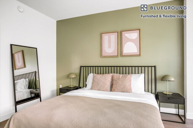 Building Photo - 3540 Wilshire Blvd