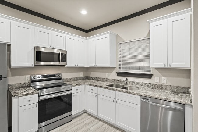 Building Photo - 4802 Cruse Rd