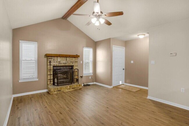 Building Photo - "Charming 3-Bedroom home in Valparaiso wit...