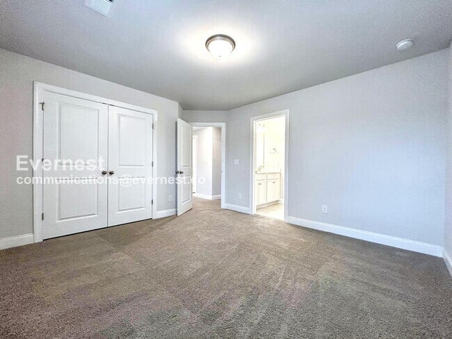 Building Photo - PROMO: Get $1000 OFF the first month’s rent when you sign the lease today! / 4 Bed/3.5 Bath Home ...