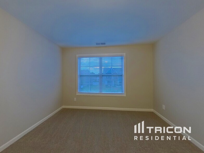 Building Photo - 3913 Norman View Dr