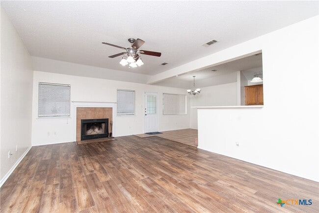 Building Photo - 3301 Dorothy Jane Dr