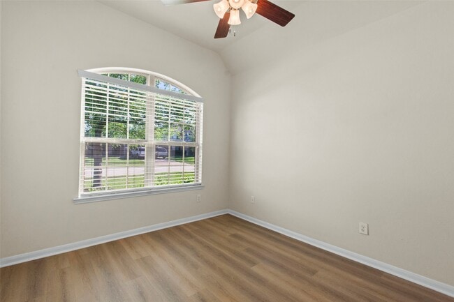 Building Photo - 9430 Harmony Lake Ln