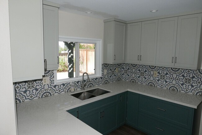 Primary Photo - Updated home in Riverside's Hawarden Hills community