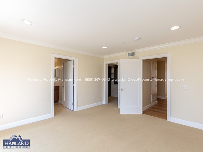 Building Photo - 7726 Ivanhoe Ave