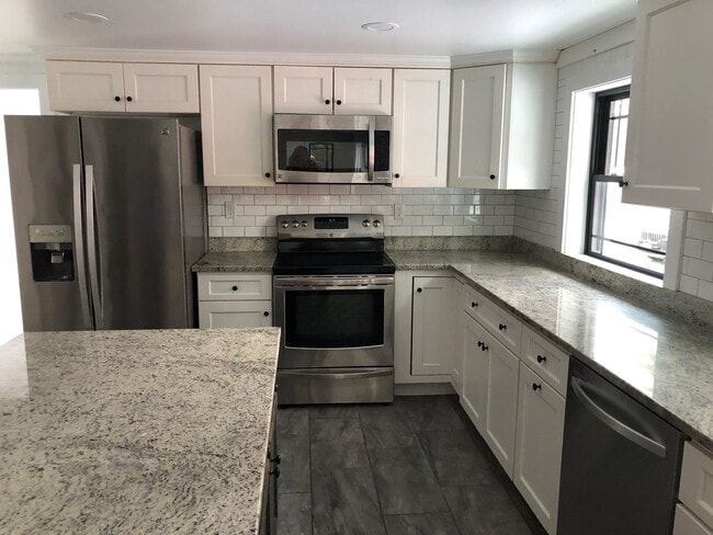 Building Photo - 77 Sewalls Falls Rd