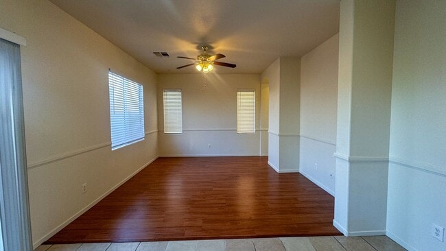 Building Photo - 3 bed, 2.5 bath, 1,746 sq ft home in southwest Las Vegas