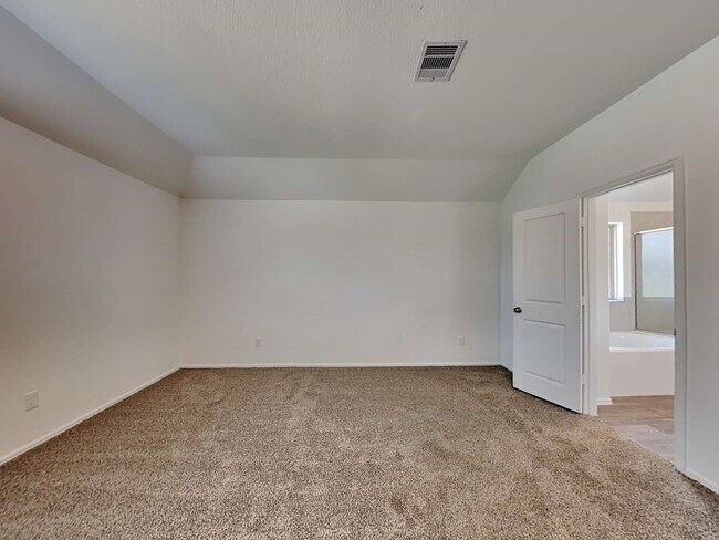 Building Photo - 24011 Mustang Run Dr