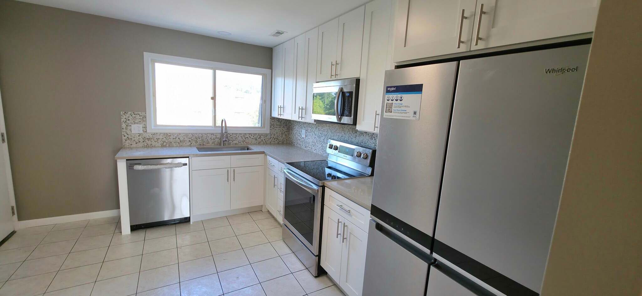 Building Photo - 4132 Cove Ln