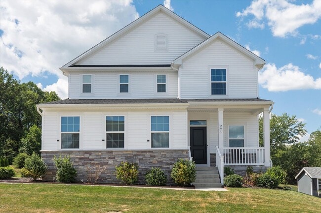 Primary Photo - Beautifully Upgraded 4B/3.5B Home with Dec...