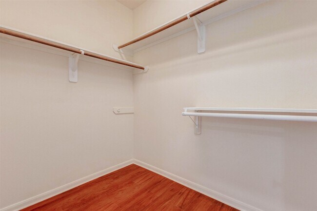 Building Photo - 26603 Summerbend Hollow Ln