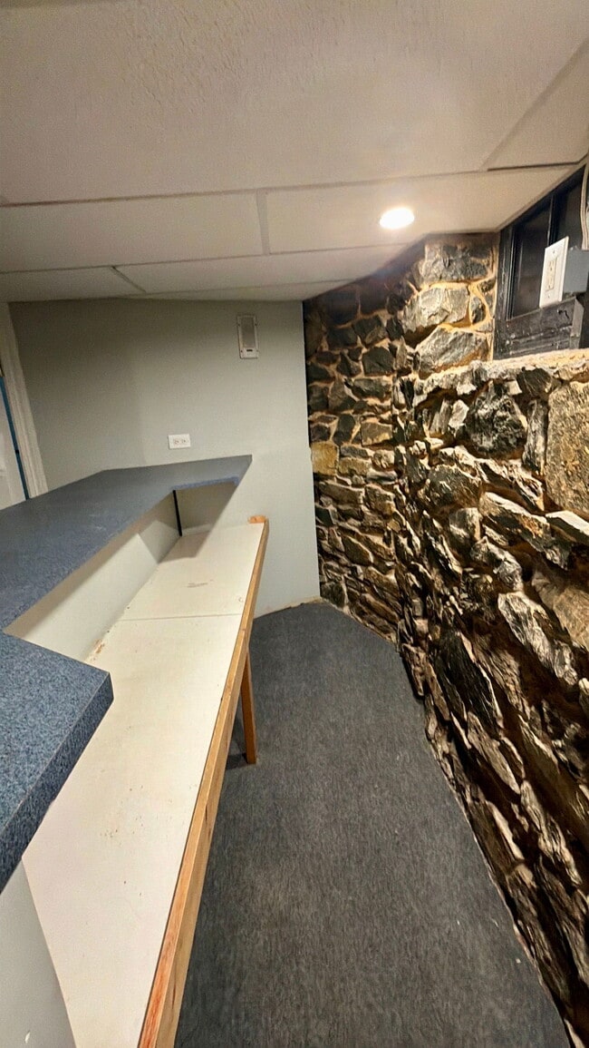 Building Photo - 34 E Liberty St