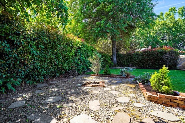 Building Photo - 22nd St Duplex - VPM295T-3