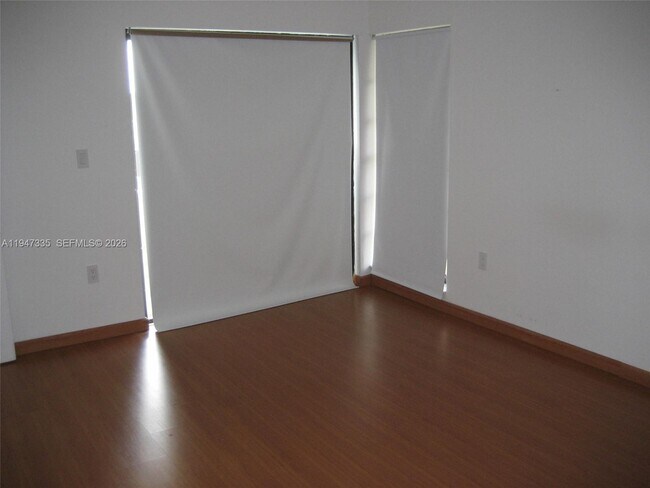 Building Photo - 8850 SW 123rd Ct