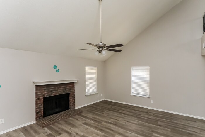Building Photo - 6504 Pilgrim Ln