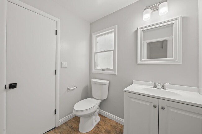 Building Photo - 15473 Lemay St