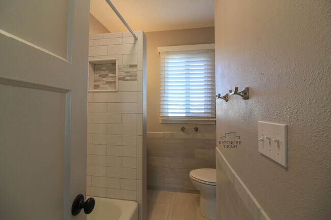 Building Photo - 3 Bedroom, 1 Bath Duplex in Richland
