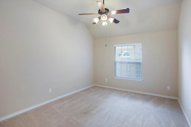 Building Photo - 23919 Via Renata Dr