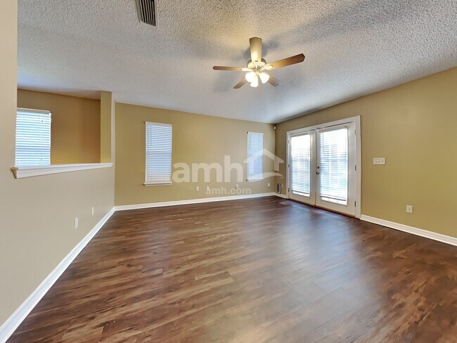 Building Photo - 2143 Featherwood Dr W