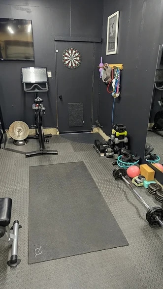 Building Photo - 3370 Downey Ave