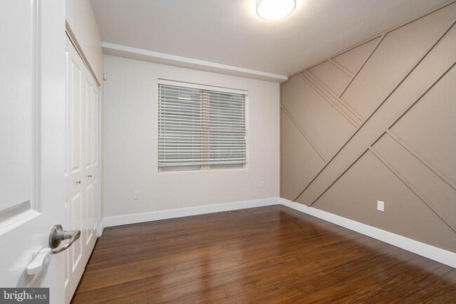 Building Photo - 908 N 16th St