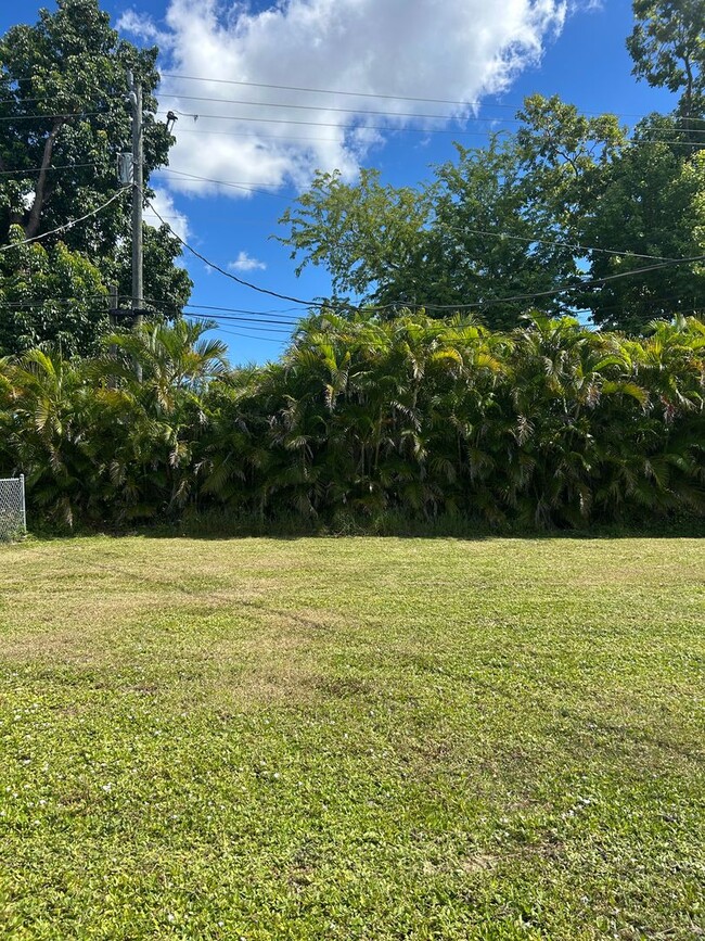 Building Photo - Super Charming 2 Bed  Duplex