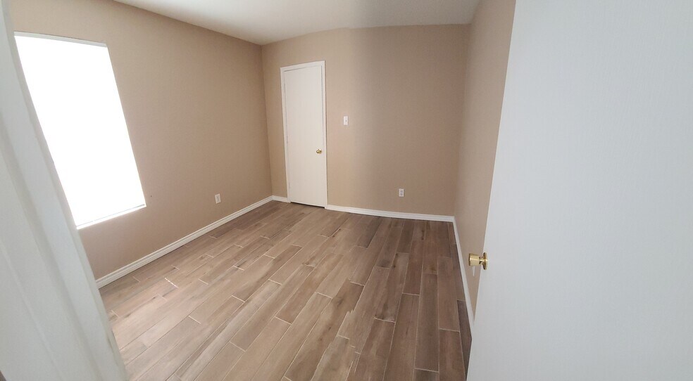 Building Photo - 8013 Julie Ave