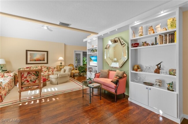 Building Photo - 1313 Solana Rd