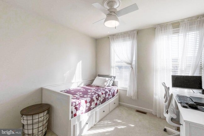 Building Photo - 13707 Petrel St